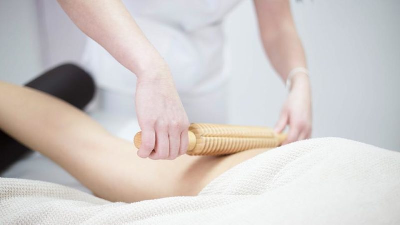 Антицеллюлитный массаж скалкой: инструкция и отзывы