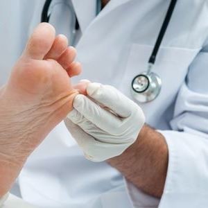 Какие существуют заболевания ногтей на ногах