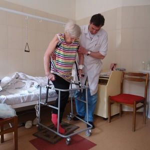 Как лечат чрезвертельный перелом бедра