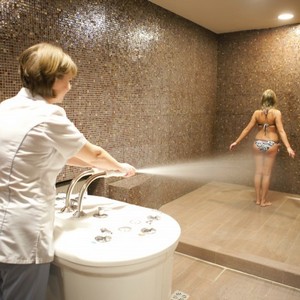 Помогает ли душ Шарко от целлюлита