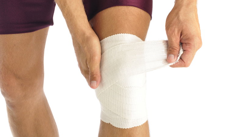 Как распознать растяжение связок коленного сустава: симптомы и лечение
