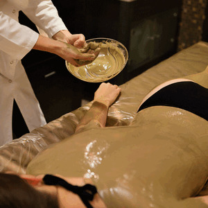 В чем суть альгинатного обертывания и помогает ли оно похудеть