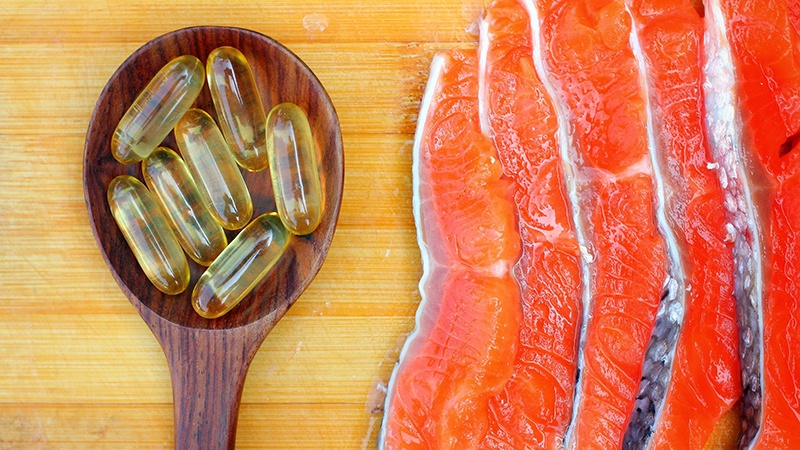 Помогает ли рыбий жир похудеть и как его пить?