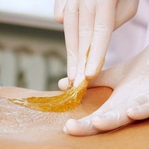 Как делается шугаринг зоны бикини