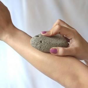 Можно ли пемзой удалить волосы навсегда и как это сделать