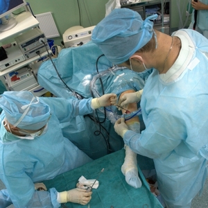 Как лечить вывих надколенника